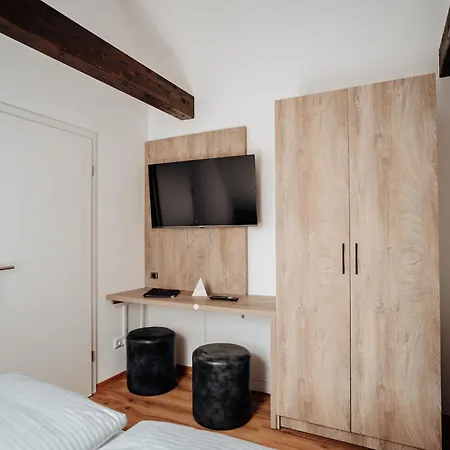 Boardinghouse Victory 4*