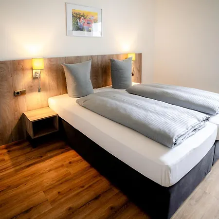 Boardinghouse Victory Аугсбург